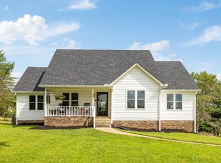 1021 Fairmont Dr, Columbia, TN 38401