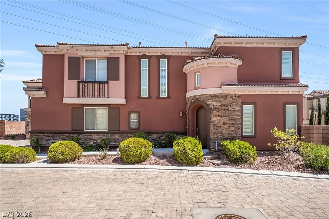 3 bed, 2.5 bath, 1962 sqft, $3,250 — Photo 1