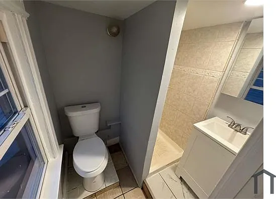 152 Shephard Ave #3 — Photo 3