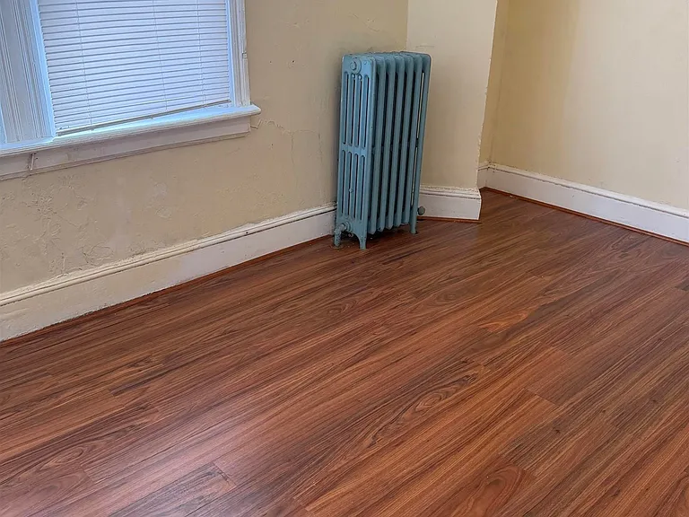 213 N Arizona Ave — Photo 6