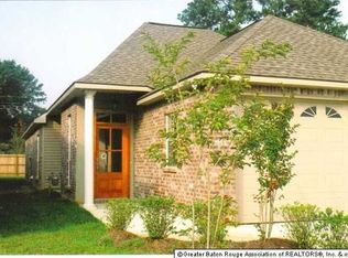 7562 Crepe Myrtle Ln, Denham Springs, LA 70706