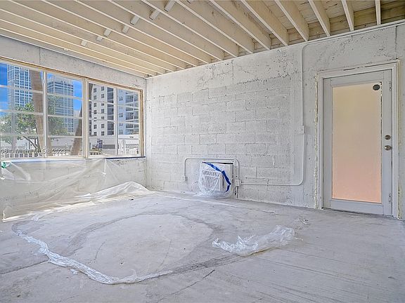 3rd image of 6944 Byron Ave APT 1
