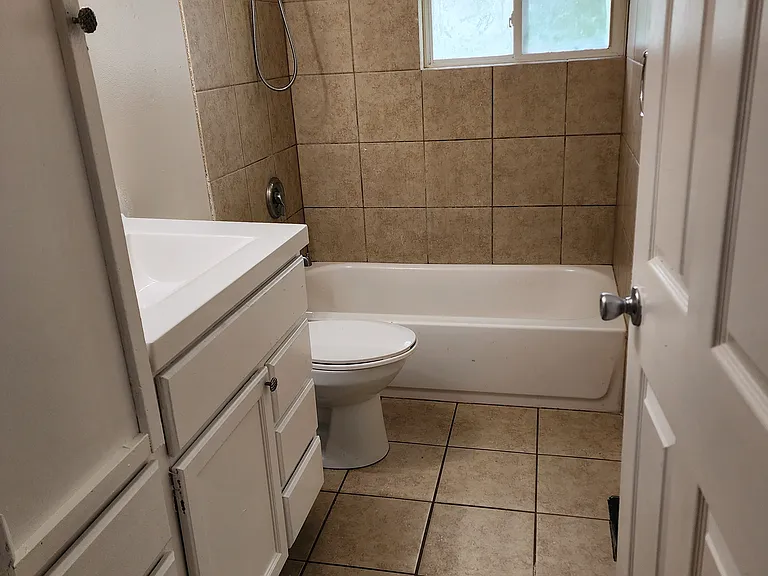 10201 Dacey Dr — Photo 6