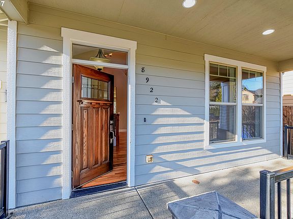 5th image of 8922 NE 35th Ct