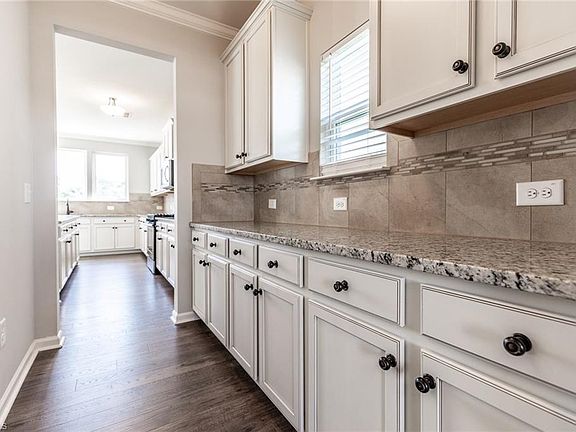 3rd image of 5602 Oakgate Dr