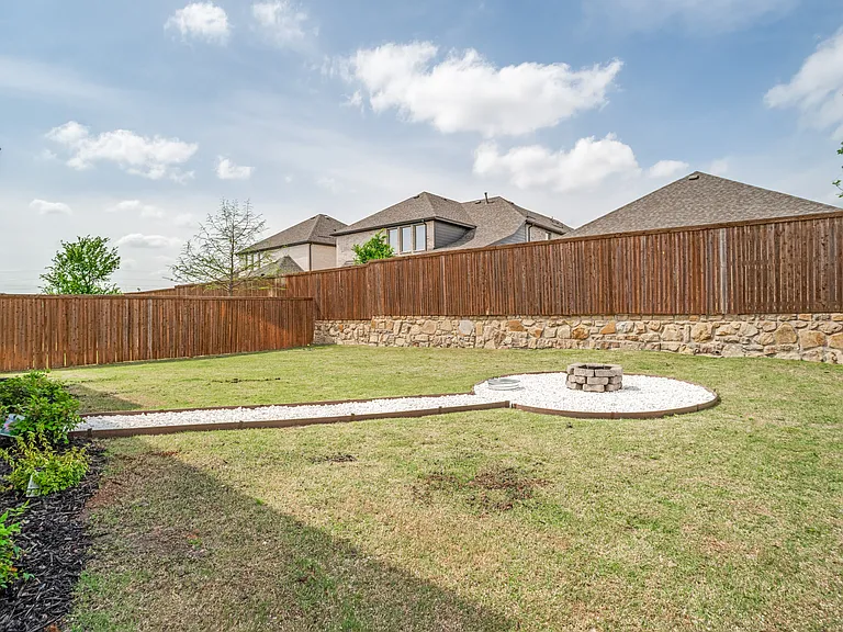 1308 Bluebonnet Ln — Photo 18