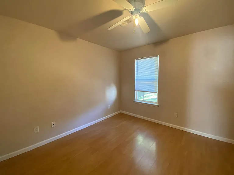 1723 West Matthews — Photo 3