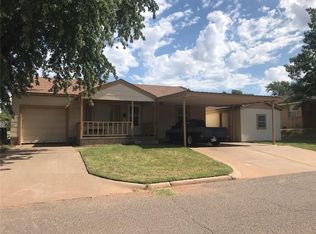 415 E Oklahoma Ave, Weatherford, OK 73096