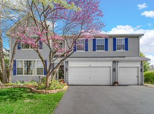 4 Regal Ct, Algonquin, IL