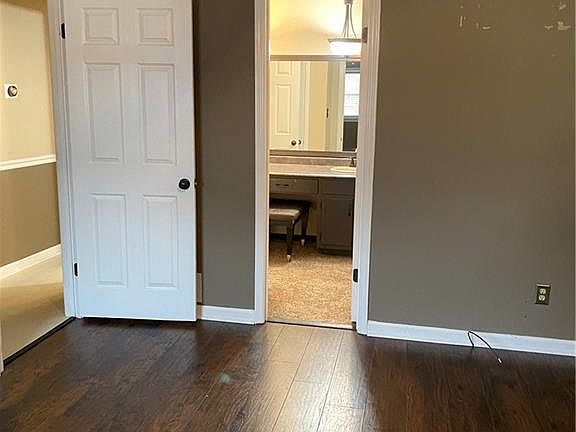 5th image of 3072 Skyland Dr