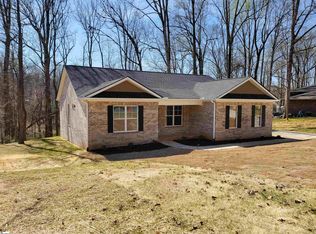 408 Hillandale Dr, Liberty, SC 29657
