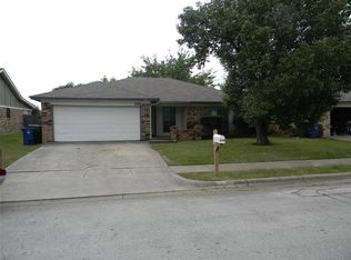 6428 Green Ridge Dr, Watauga, TX 76148