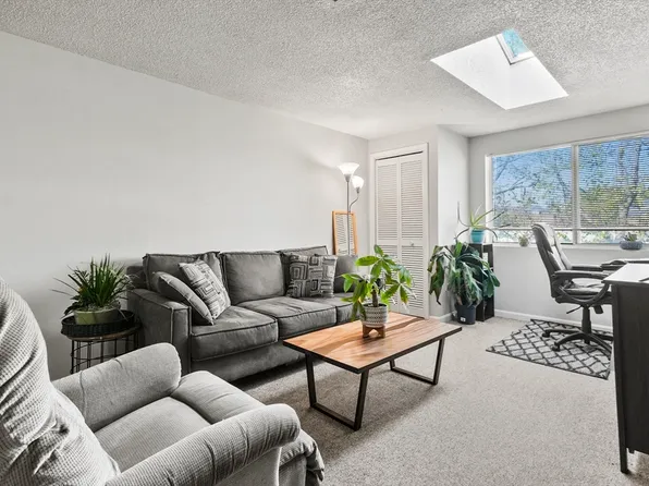 35 Prospect St APT 313, Woburn, MA 01801