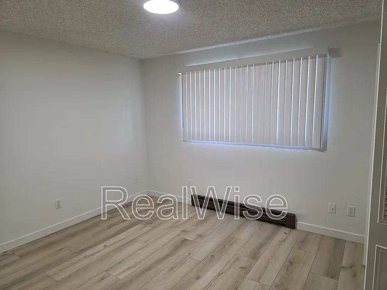 1101 NE Minnehaha St #G — Photo 10