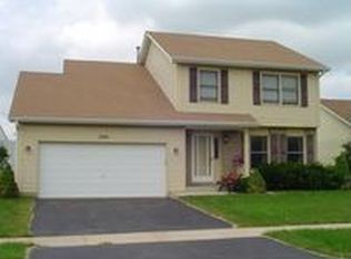 2761 Hillsboro Ln, Lake In The Hills, IL 60156