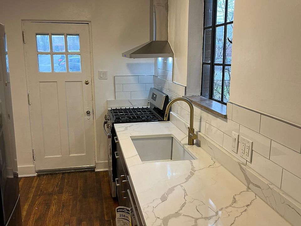 1st image of 430-432 N Beatty St