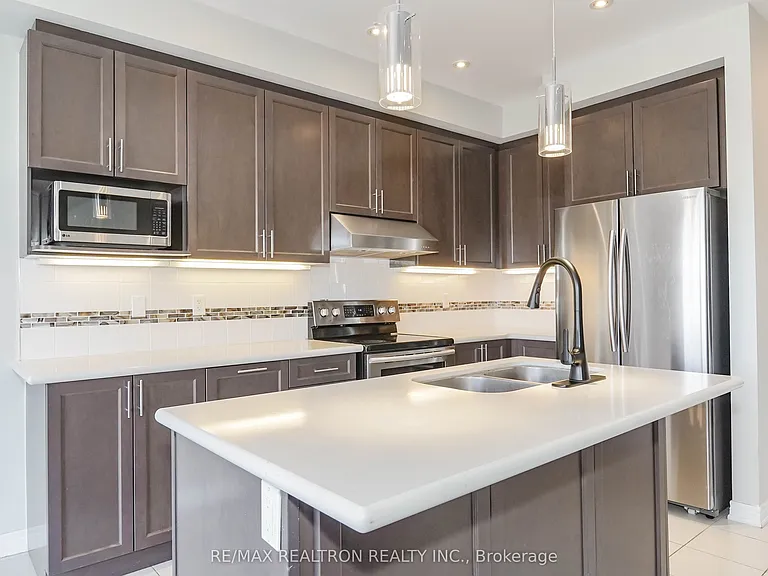 77 Betony Dr — Photo 17