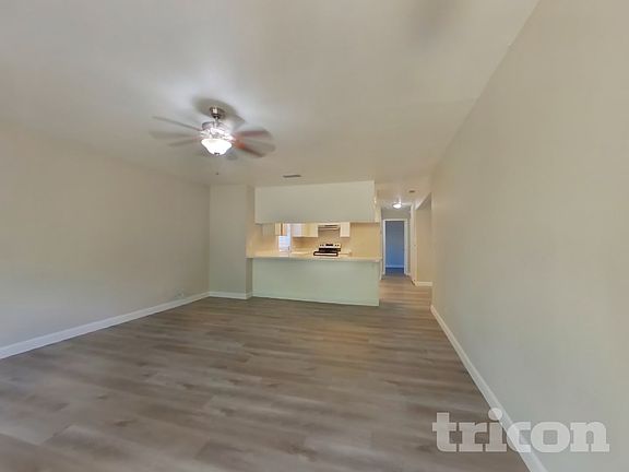 3rd image of 26560 Madison St