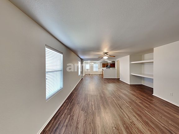 5th image of 217 N Willow Way