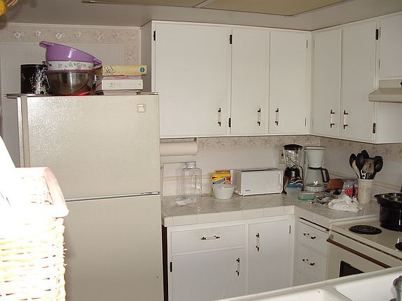 3rd image of 103 Rockwell Ave #16