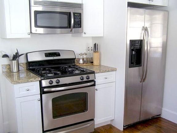 3rd image of 54 Tuthill Dr