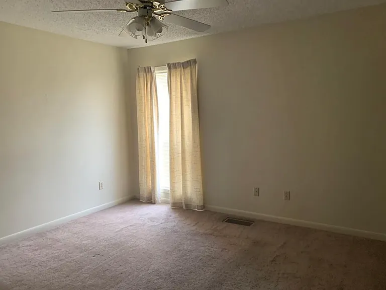 127 Willow Branch Dr #D — Photo 9