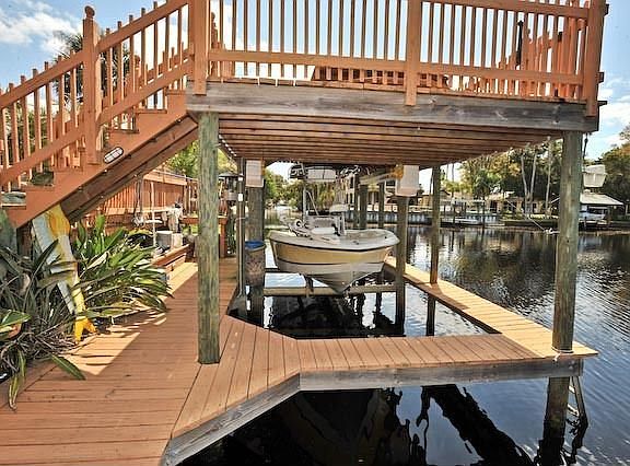 Dock