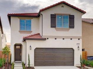 6209 E Sydney Dr, Fresno, CA 93727