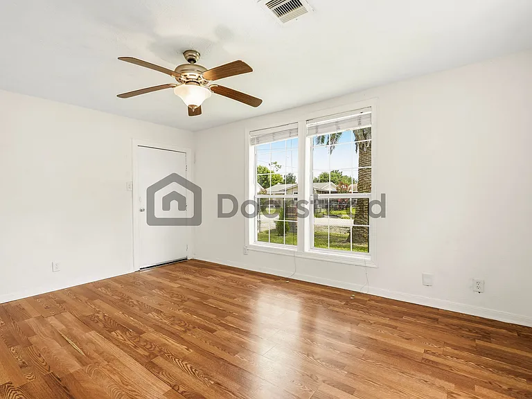 6517 Texarkana St — Photo 16
