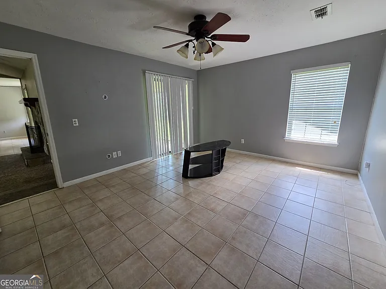 127 Summerfield Dr — Photo 32