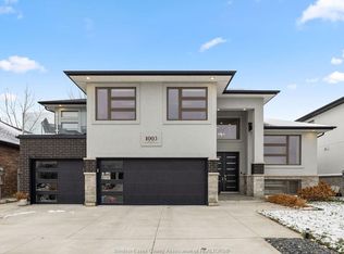 1003 Chateau Ave, Windsor, ON N8P0E6