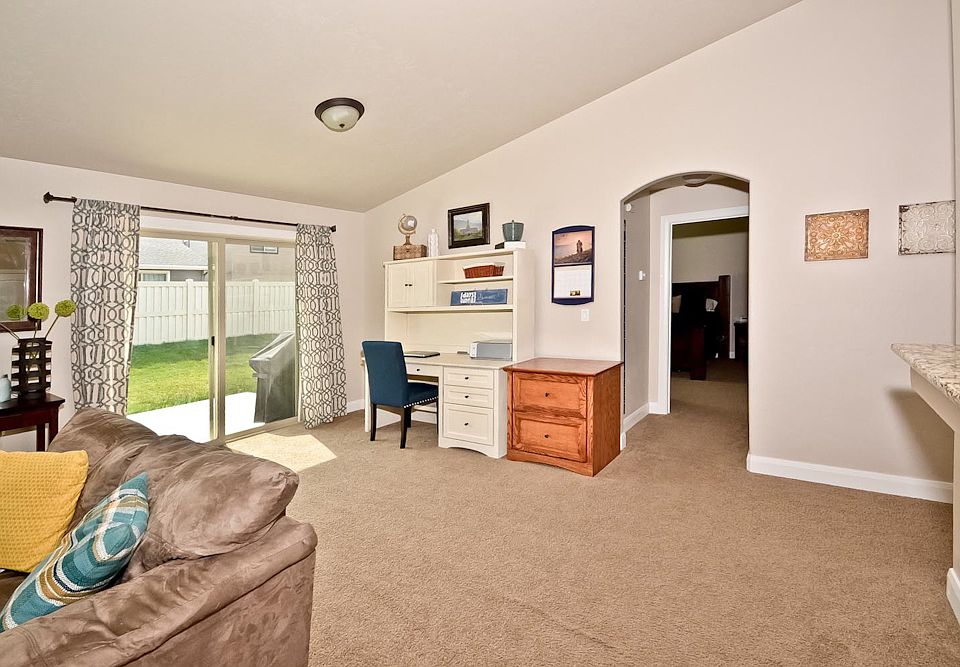2nd image of 4646 N Willowside Ave