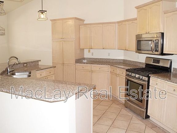 3rd image of 1381 W Mulberry Dr