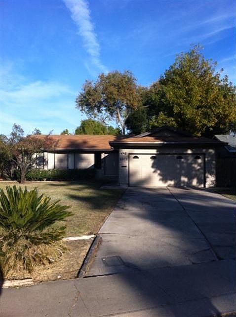 1st image of 2512 Lakeview Dr