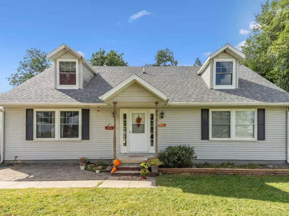 2113 Pine Creek Ave, Independence, IA 50644