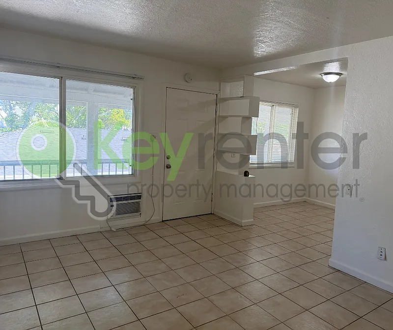 Building Photo - 691 El Camino Ave #7