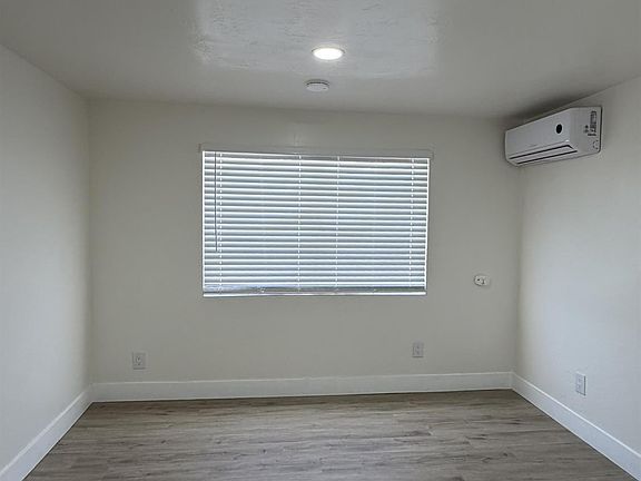 4th image of 301 Harding Ave