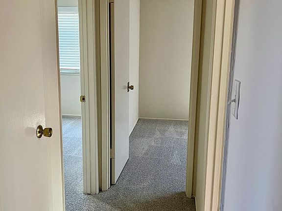 5th image of 1336 Middlefield Rd APT 16