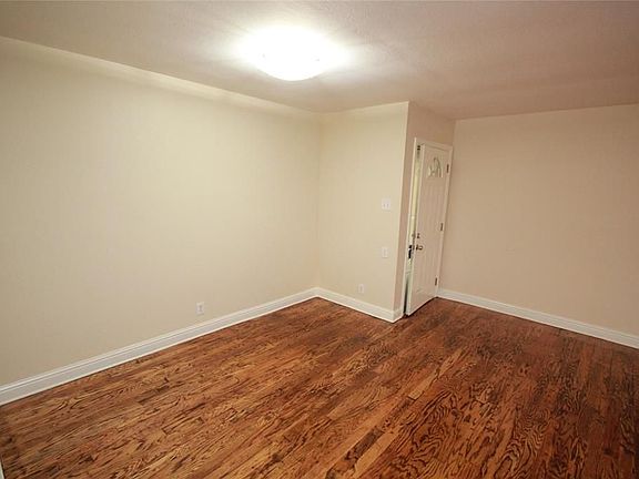 5th image of 19707 Hunt Lake Ln