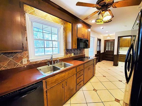5th image of 112 Smiths Market Ct
