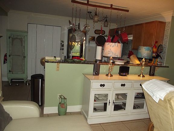 2nd image of 2648 Miriam St S