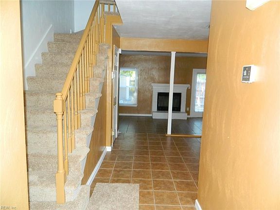 5th image of 5649 Carisbrooke Ln