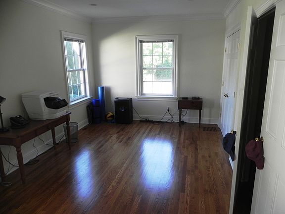 5th image of 7 Hawkins Ave #1