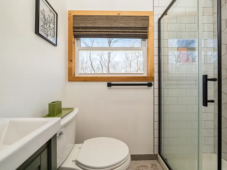 100 Poplar Ln — Photo 11