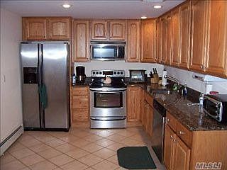 2nd image of 7 Lee St