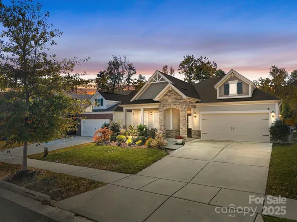 3933 Longmore Ln, Kannapolis, NC 28081