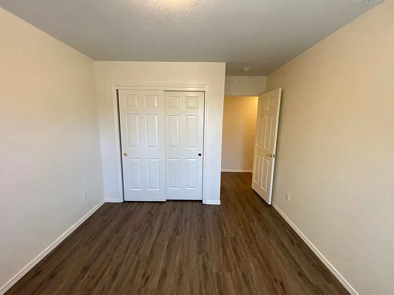 709 Creston Rd — Photo 31