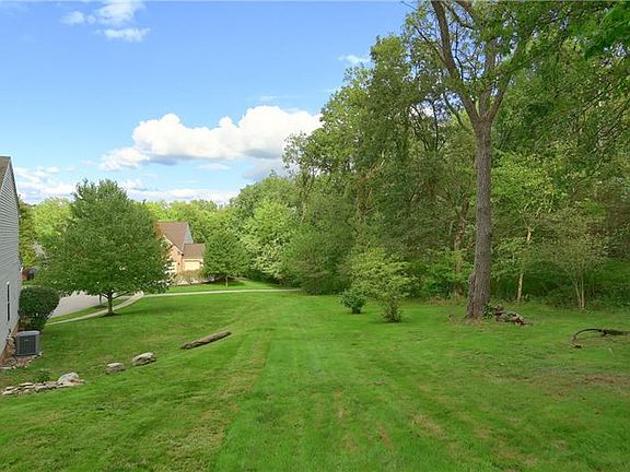 5th image of 166 Hunter Dr