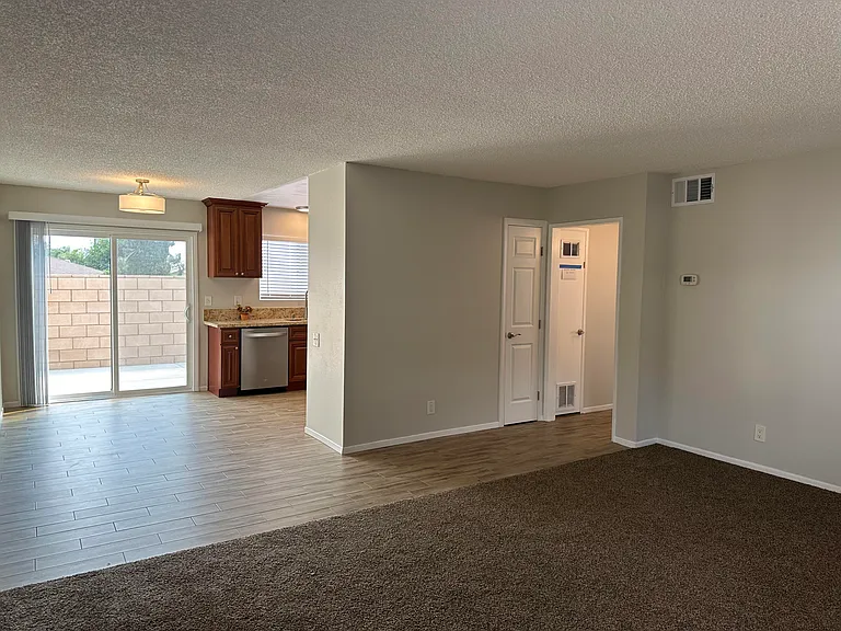 25863 Pacific St #7 — Photo 15