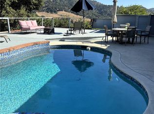 10470 N Karen Ave, Oak View, CA 93022